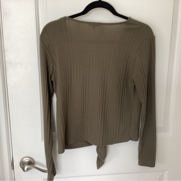 Dynamite Top - Picture 2 of 4